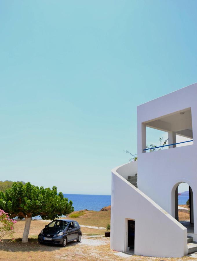 Beach House Set In A Beautiful Bay カリストス エクステリア 写真