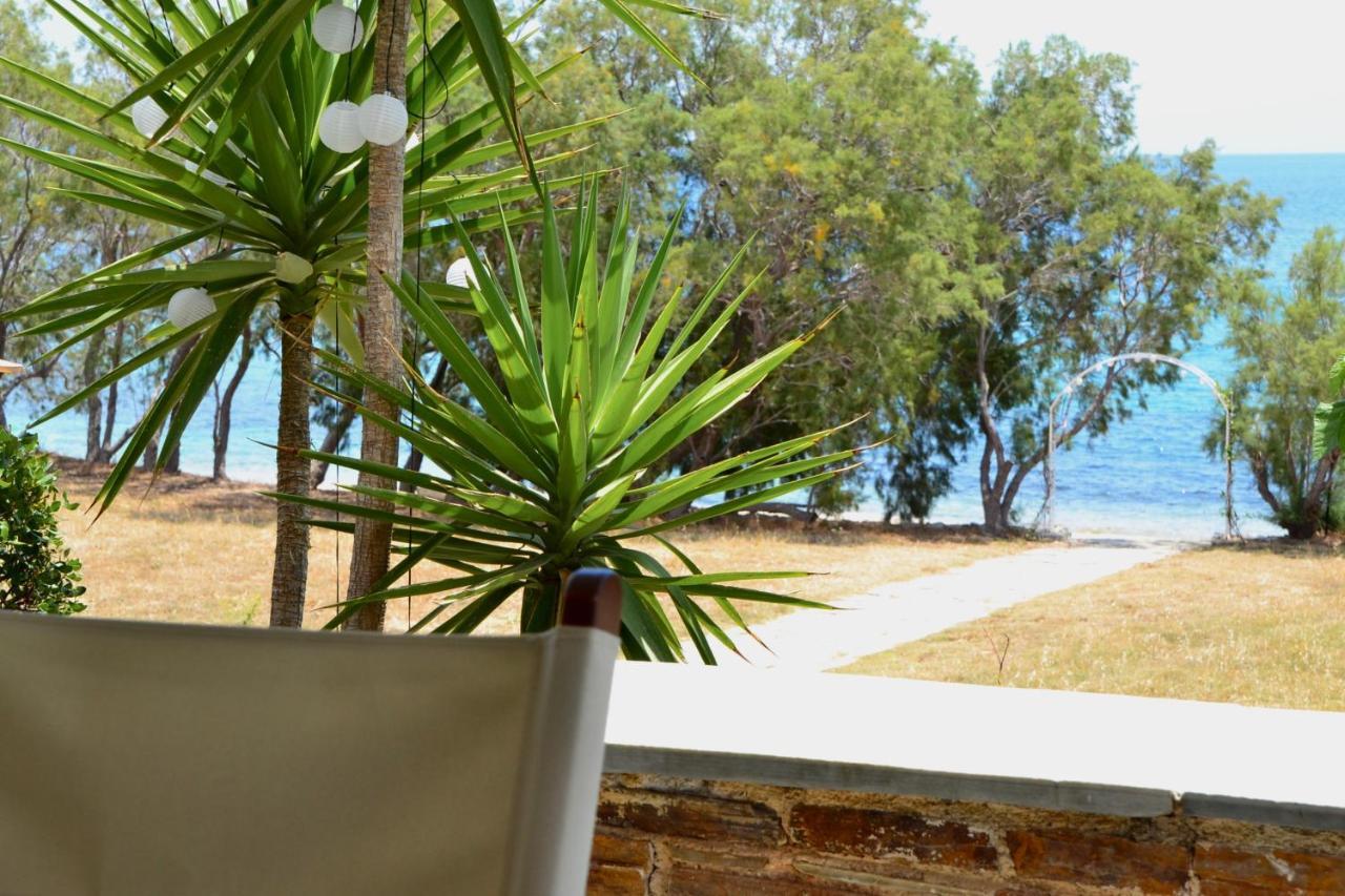 Beach House Set In A Beautiful Bay カリストス エクステリア 写真