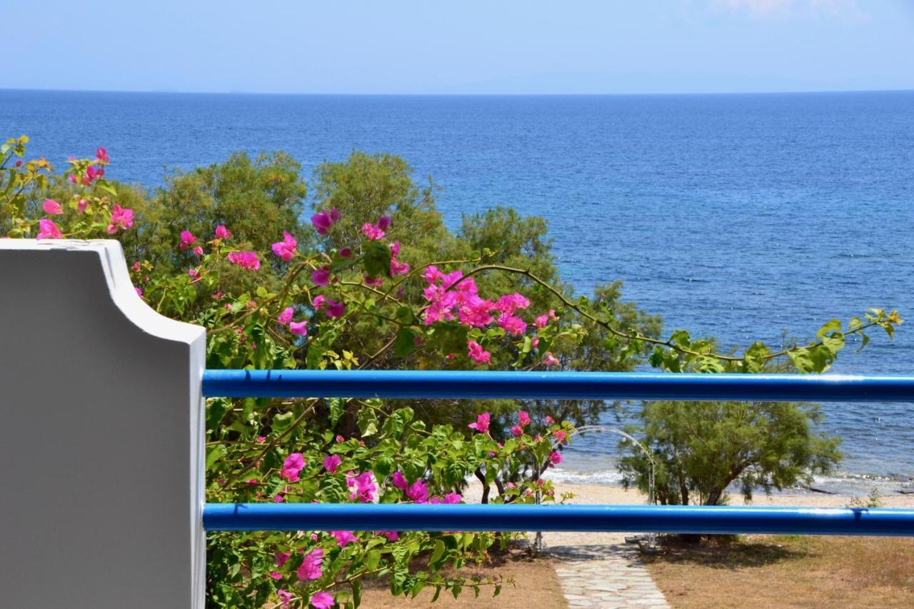 Beach House Set In A Beautiful Bay カリストス エクステリア 写真