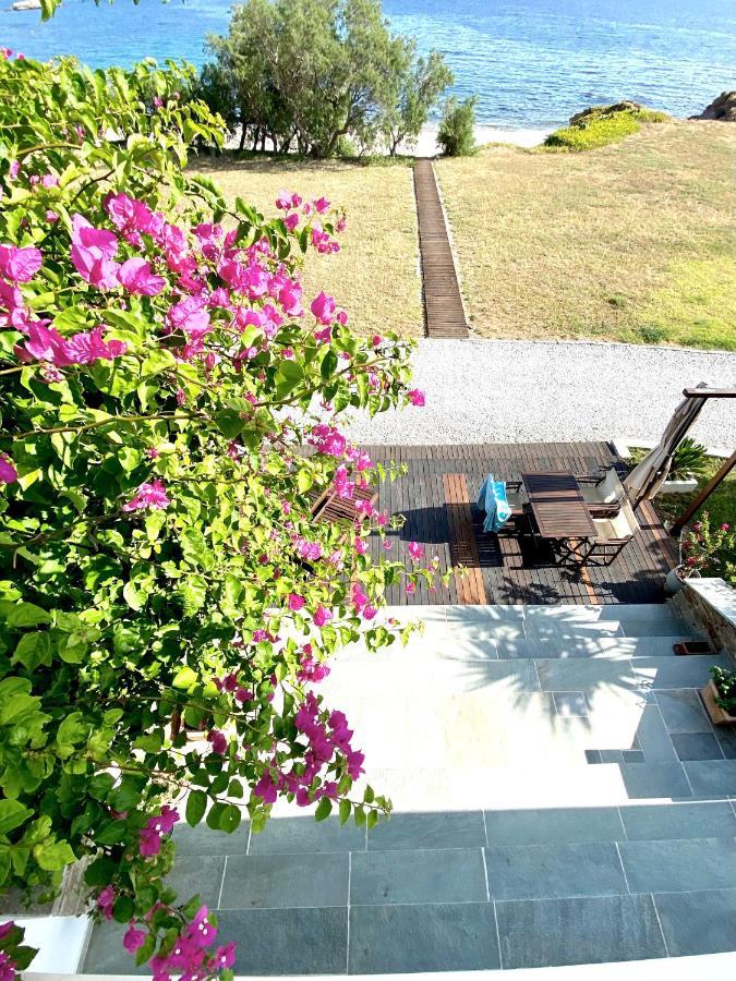 Beach House Set In A Beautiful Bay カリストス エクステリア 写真